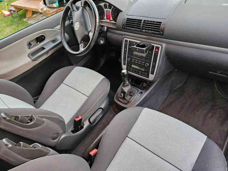 Volkswagen Sharan 2,0 - foto 13