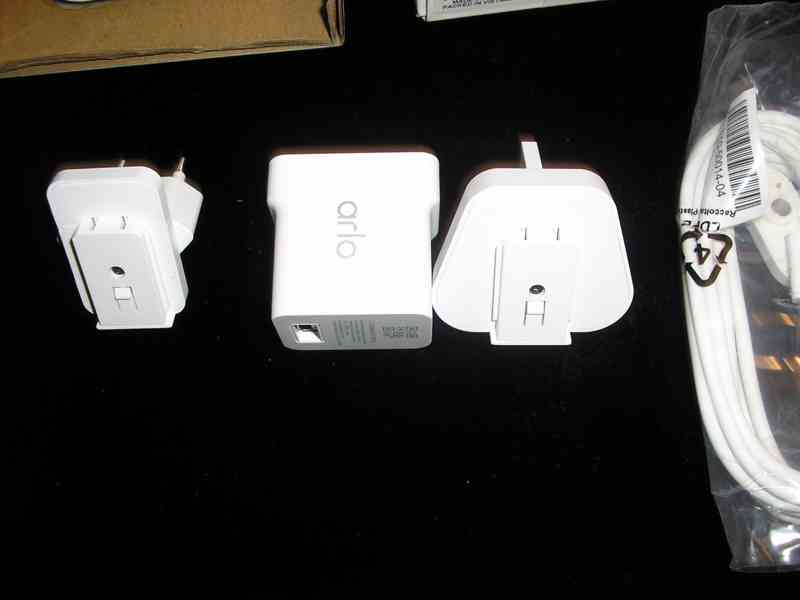 Dobíjecí magnetický kabel pro kamery Arlo.... - foto 4