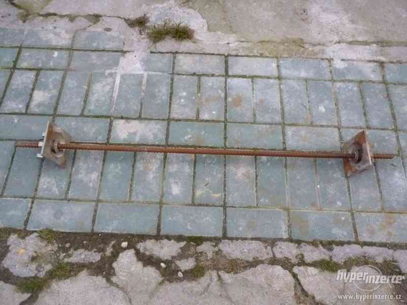 Peri korunky a šuptyče komponenty - foto 3