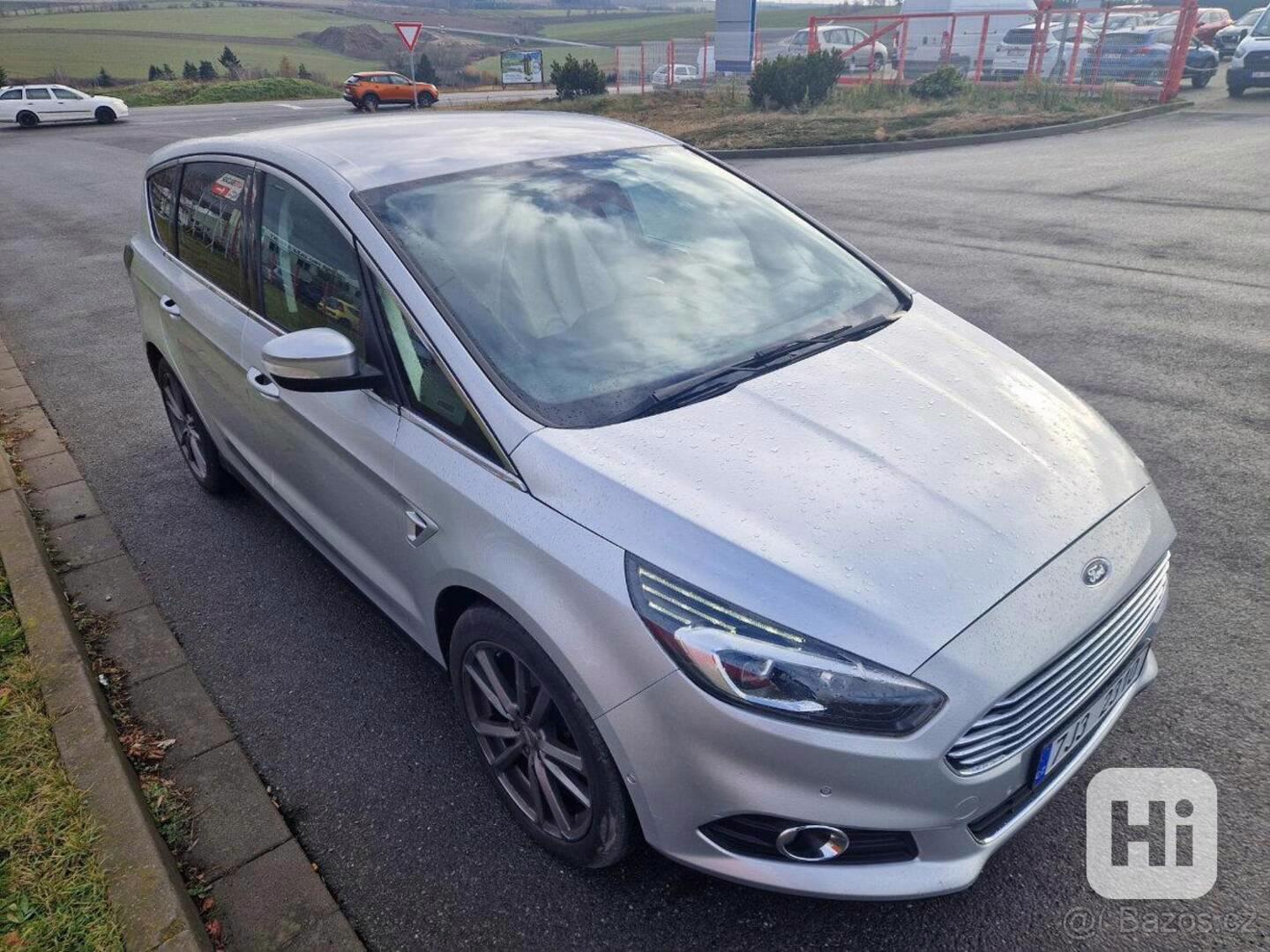 Ford S-MAX 2,0   132kW, Titanium, tažné zařízen - foto 1