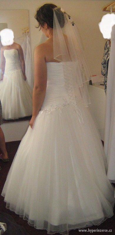 Korzetové svatební šaty Madora + závoj - foto 2
