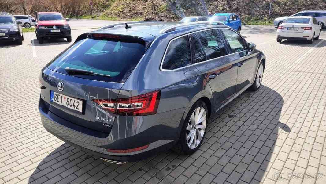 Škoda Superb 2,0 TSI 206kW DSG 4x4 - foto 8