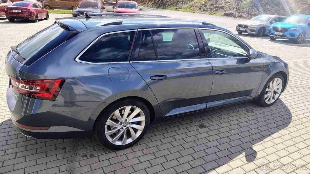 Škoda Superb 2,0 TSI 206kW DSG 4x4 - foto 9