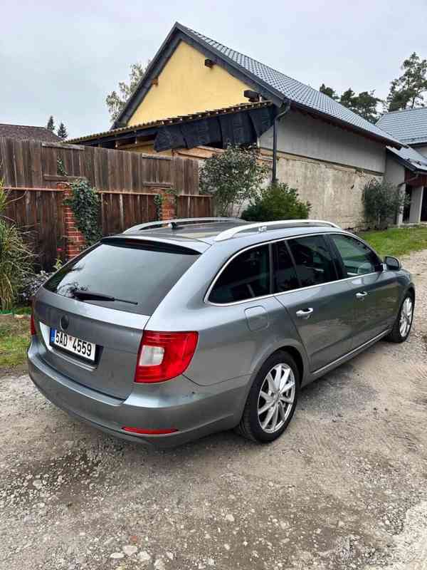 Škoda Superb 1,6   2011 | kožený interiér - foto 2