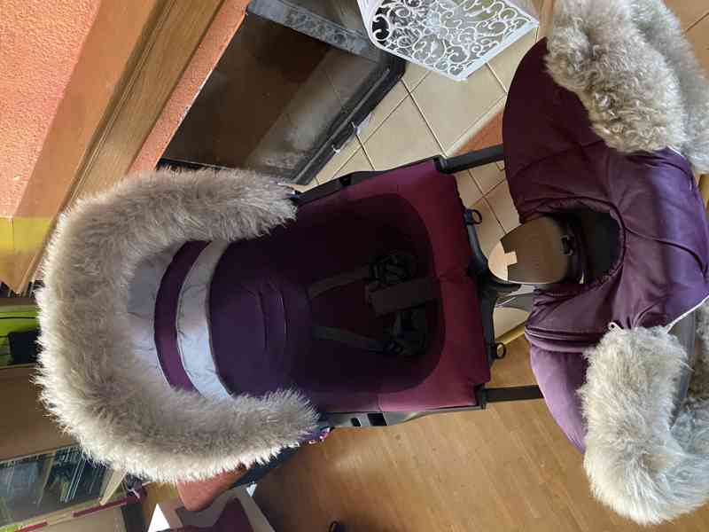 Kočárek STOKKE xplory V4+ velka výbava - foto 3