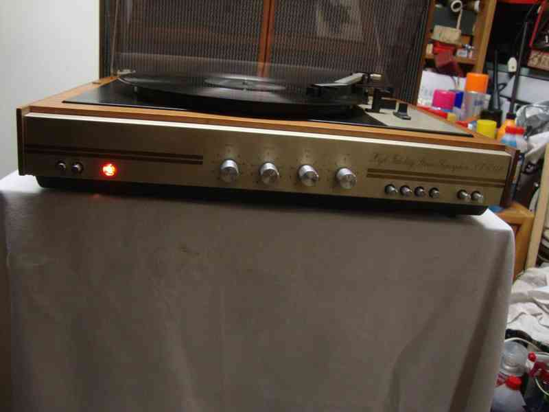 Stereofonní gramofon Tesla NZC 140 + repro ARS 825 hraje top - foto 7