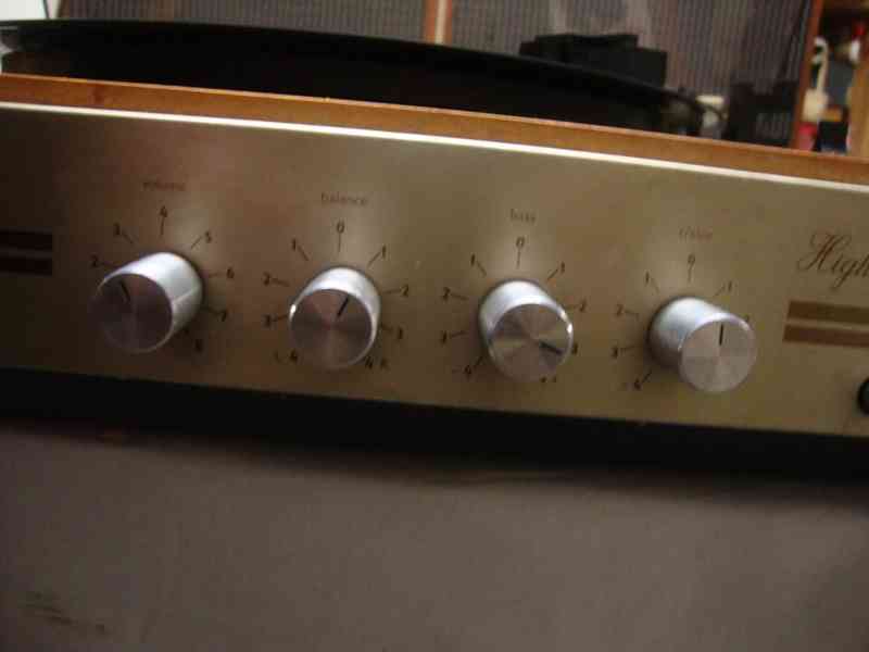 Stereofonní gramofon Tesla NZC 140 + repro ARS 825 hraje top - foto 9