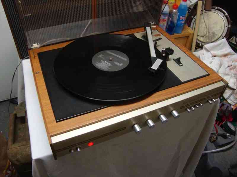 Stereofonní gramofon Tesla NZC 140 + repro ARS 825 hraje top - foto 2