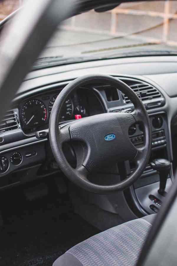 Ford Mondeo 1993 - foto 13