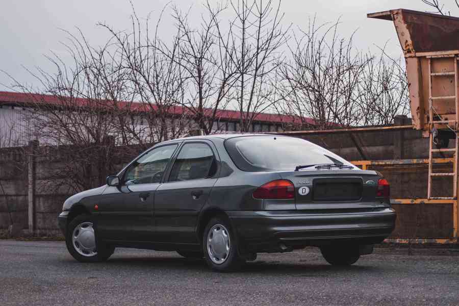 Ford Mondeo 1993 - foto 2