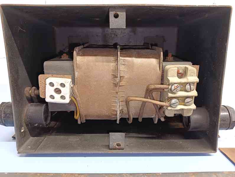 Oddělovací galvanický transformátor 220V 24V 250VA - foto 2