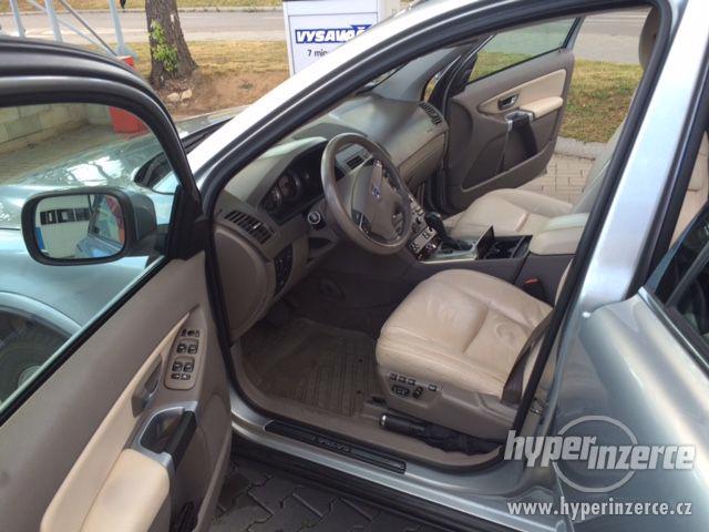 Volvo XC 90 - foto 17