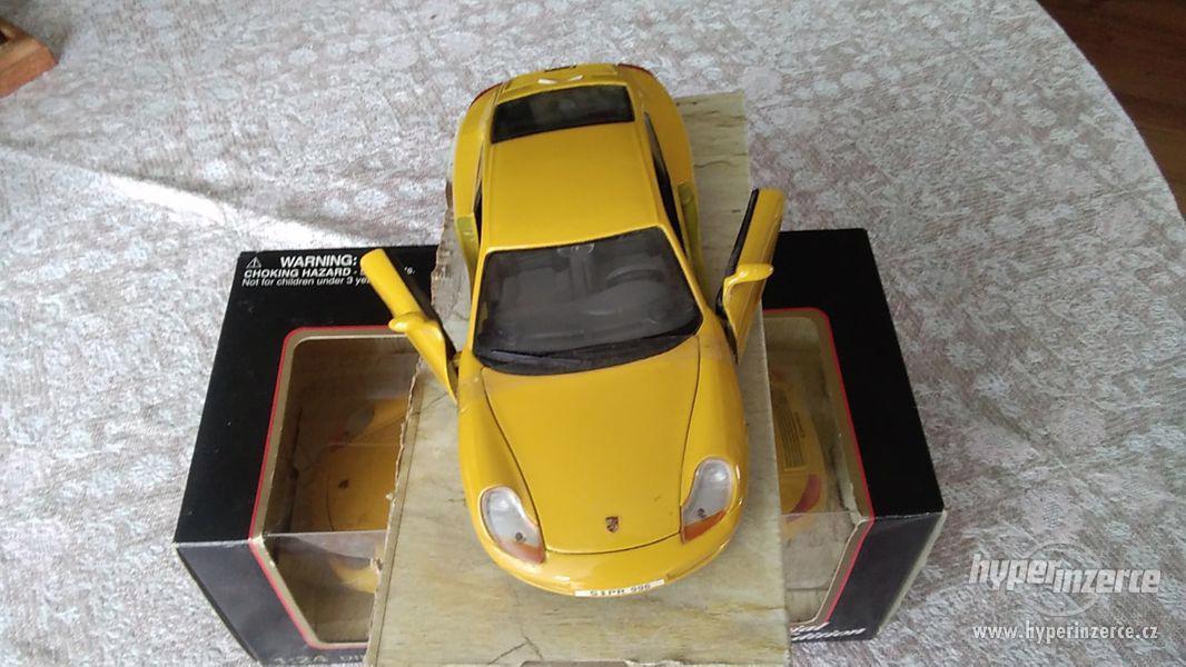 Model auta Porsche 911 Carrera - foto 6