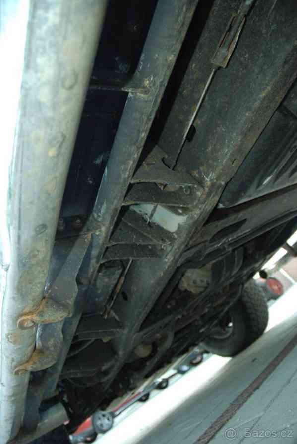Hummer H2 6,0   LPG – 11/2005 – 151 733 km - foto 10