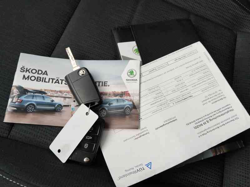 Škoda Superb combi 3,2,0tdi 110kw,serviska,2018,pěkne auto - foto 12