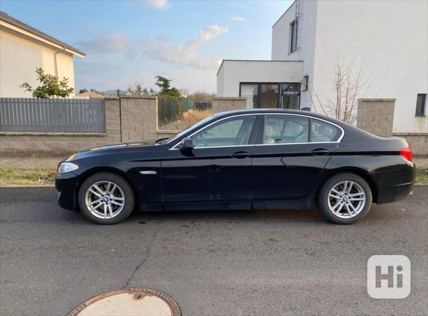 BMW Řada 5 2,5   F10, 525d (6ti válec) - foto 1