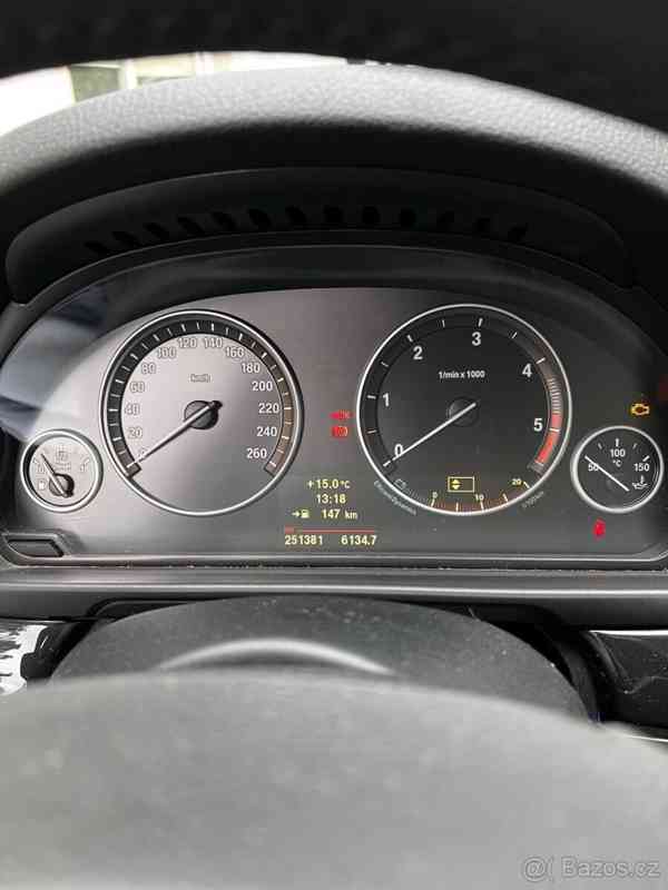 BMW Řada 5 2,5   F10, 525d (6ti válec) - foto 6