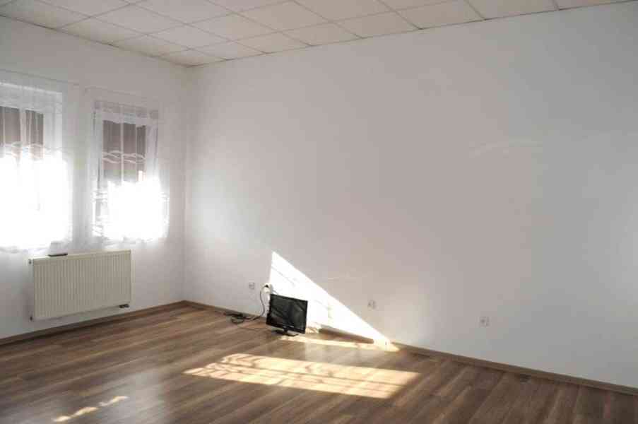 NABÍDKA PRONÁJMU   BYTU 2+KK, HRUŠOVANY U BRNA - foto 5