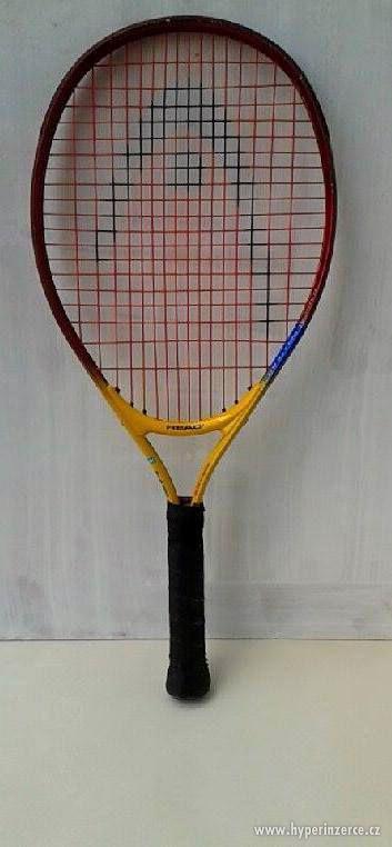 Dětská nebo lehká dámská tenisová raketa. - foto 1