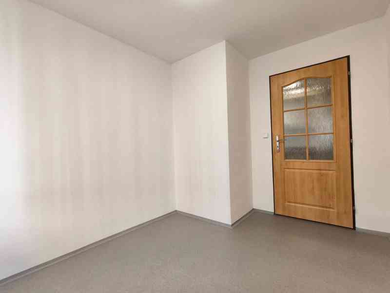 Pronájem kanceláře 37m2, Jablonec n/N (ul. Dvorská)  - foto 5