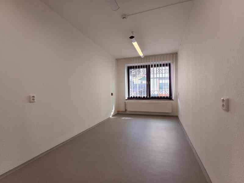 Pronájem kanceláře 37m2, Jablonec n/N (ul. Dvorská)  - foto 4