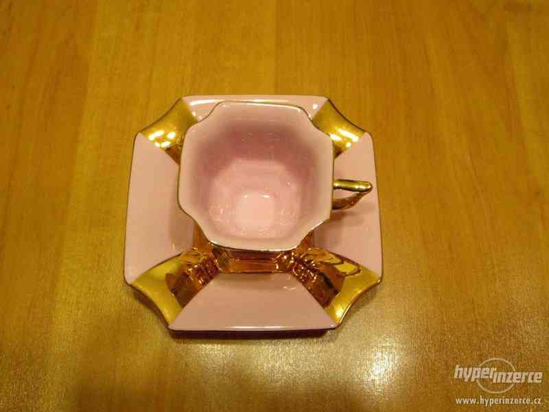 Nový designový šálek s podšálkem-růžový porcelán  - foto 2
