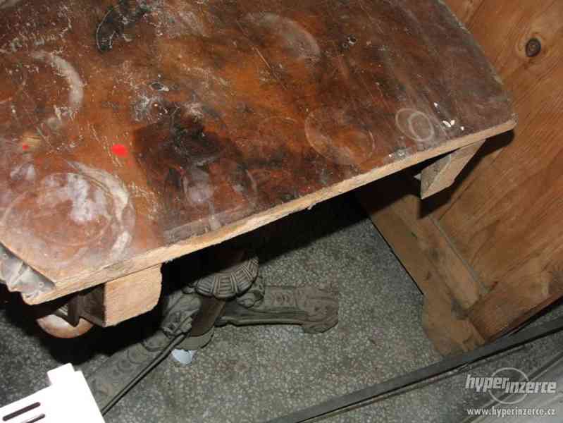 starožitný řezbovaný stůl - foto 7