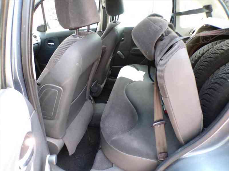 Citroën C3 1,4 i LETNÍ A ZIMNÍ KOLA - foto 8