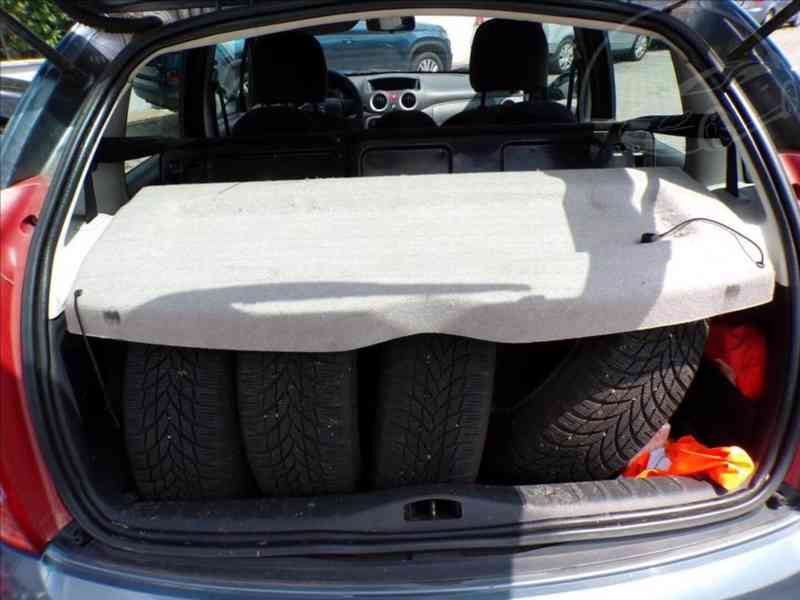 Citroën C3 1,4 i LETNÍ A ZIMNÍ KOLA - foto 9