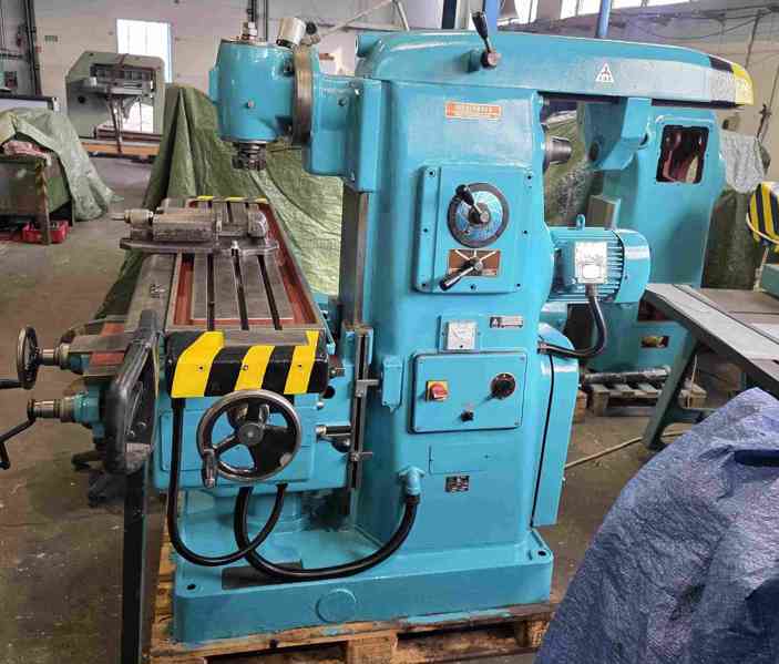 Použitá frézka FA 3 AU, r. v. 1980, po SO v r. 2025 - foto 4