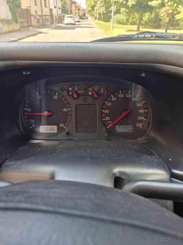 VW Transporter 2.5 TDI, 9 míst, nová STK - foto 8