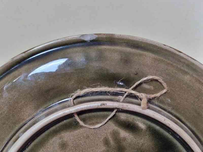 Ručně malovaný plastický Talíř Blansko Satyr Majolika  - foto 4