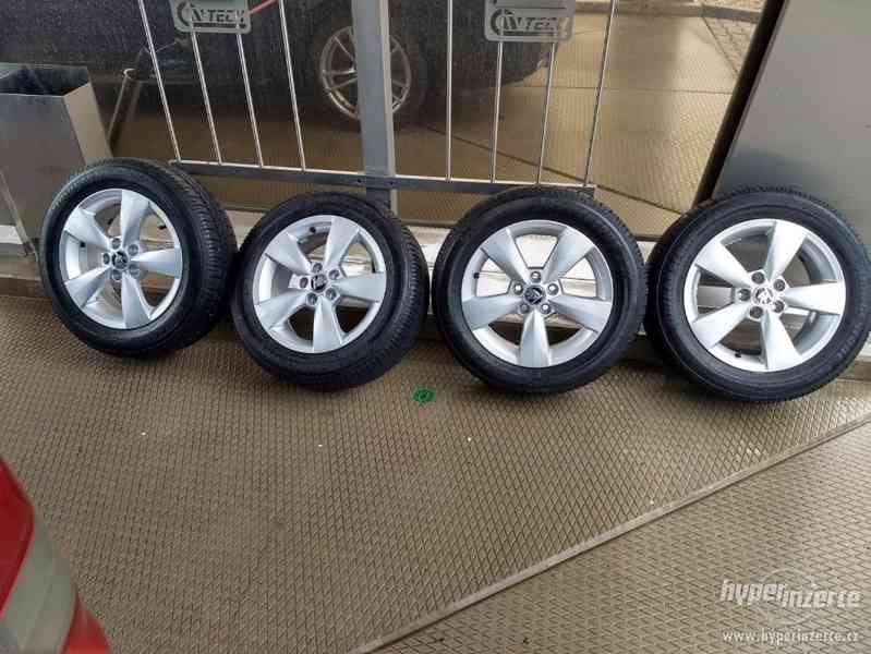 185/60R15 alu kola škoda fabia III rapid 6x15 5x100 ET38
