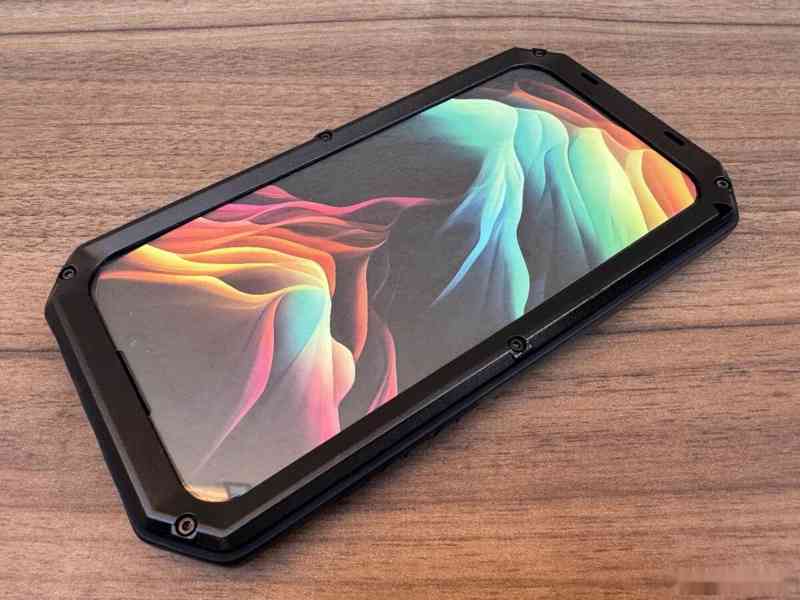 Příslušenství pro iPhone 15 Pro Max – vše dohromady - foto 5