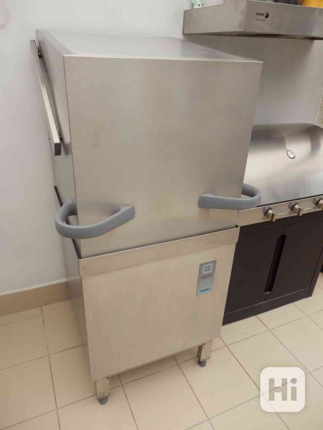 Průchozí myčka Winterhalter PT-500 - foto 1