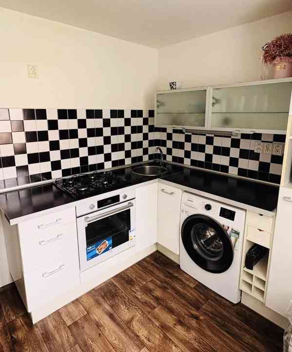 Pronájem bytu 1+1 29 m² - foto 4