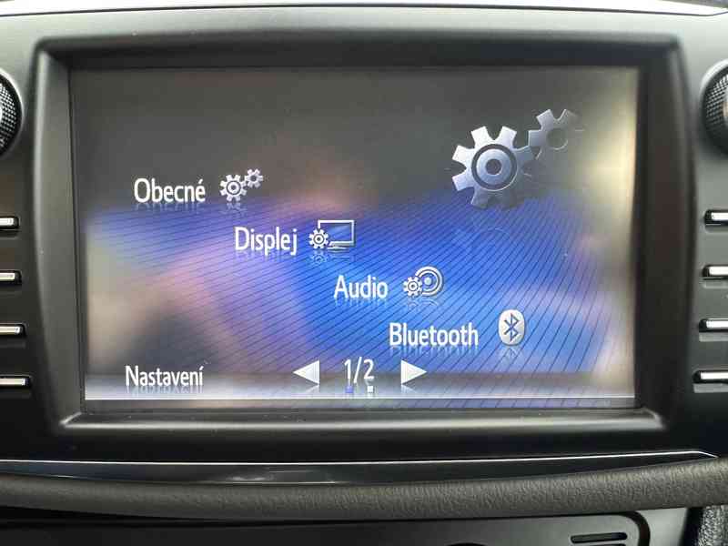 Toyota Yaris 1.5 Hybrid 74kW/1MAJ/77tisKM - foto 31