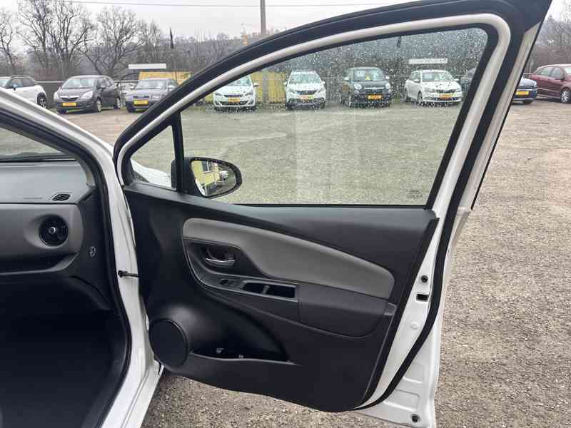 Toyota Yaris 1.5 Hybrid 74kW/1MAJ/77tisKM - foto 20