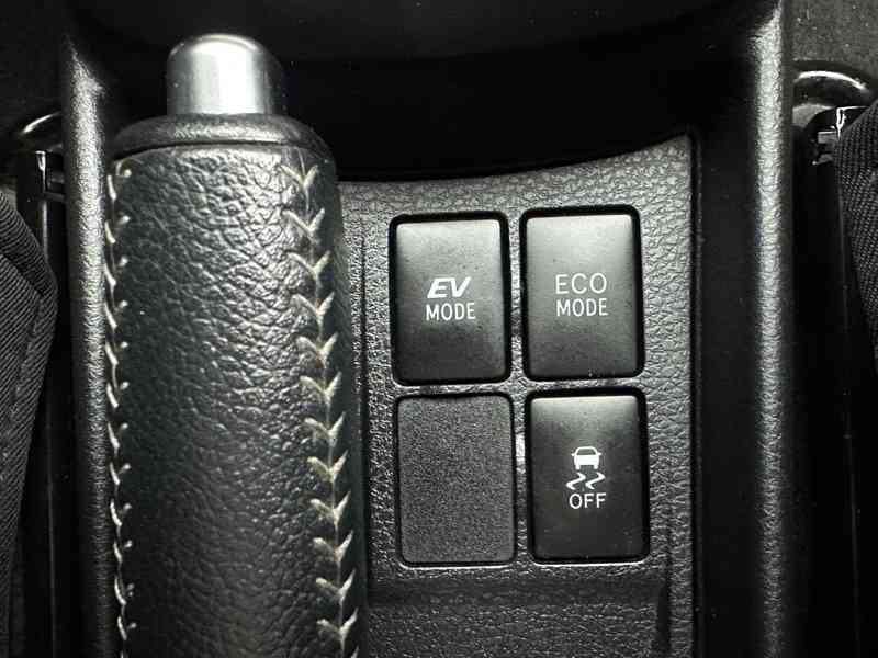 Toyota Yaris 1.5 Hybrid 74kW/1MAJ/77tisKM - foto 34