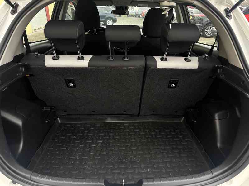 Toyota Yaris 1.5 Hybrid 74kW/1MAJ/77tisKM - foto 15