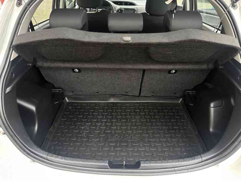 Toyota Yaris 1.5 Hybrid 74kW/1MAJ/77tisKM - foto 14