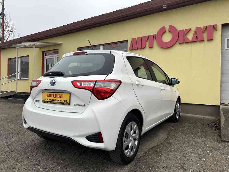 Toyota Yaris 1.5 Hybrid 74kW/1MAJ/77tisKM - foto 3