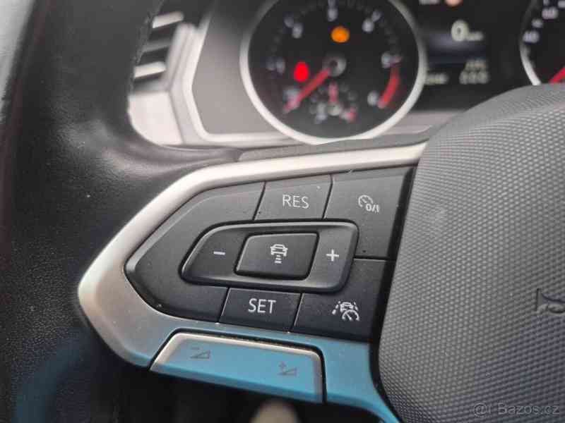 Volkswagen Passat 2,0   110KW r 2022 Business, manuál - foto 18
