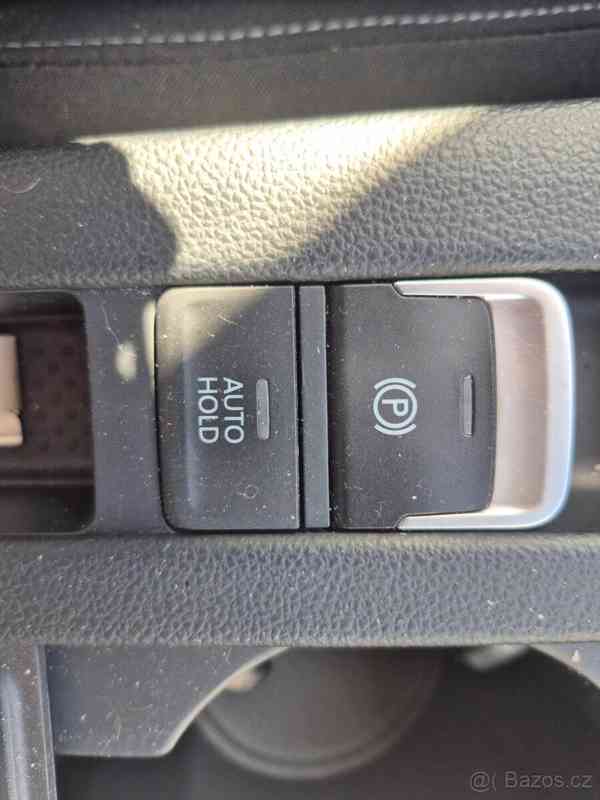 Volkswagen Passat 2,0   110KW r 2022 Business, manuál - foto 8
