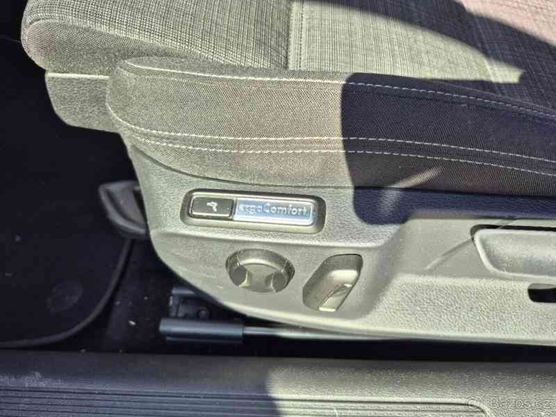 Volkswagen Passat 2,0   110KW r 2022 Business, manuál - foto 4