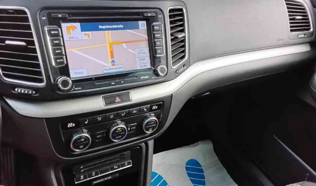 Volkswagen Sharan 2,0TDI Trendline 103kw - foto 17