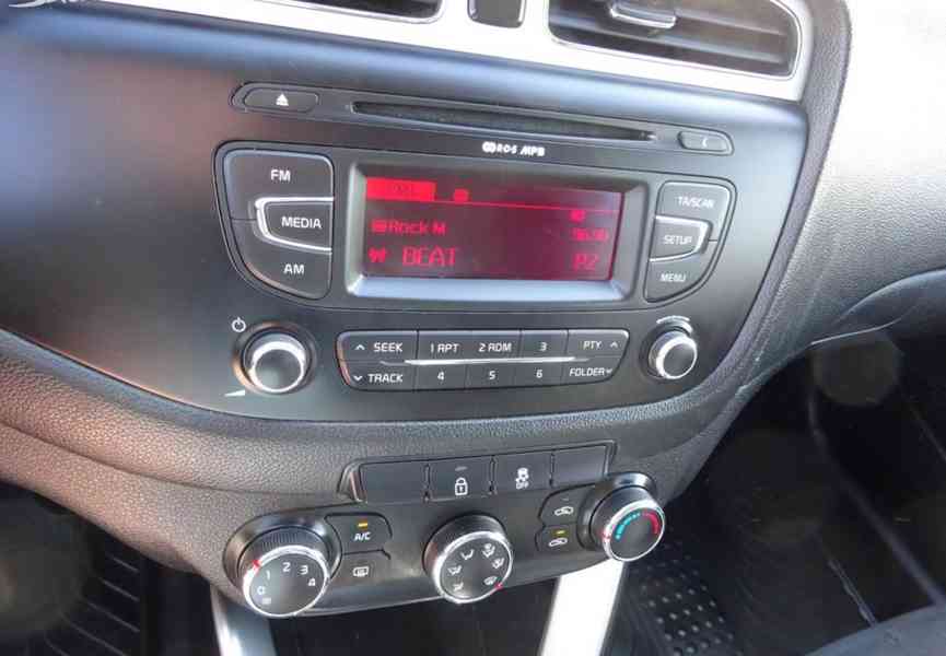 Kia Ceeď 1.4i Combi r.v.2015 (73 kw) Koupeno v ČR - foto 8