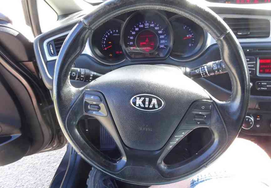 Kia Ceeď 1.4i Combi r.v.2015 (73 kw) Koupeno v ČR - foto 11