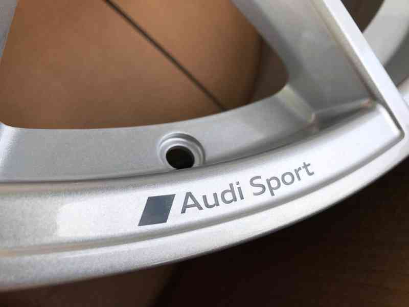 AUDI Q8 RS alu kola 23" AUDI SPORT, nové, originál !! - foto 14