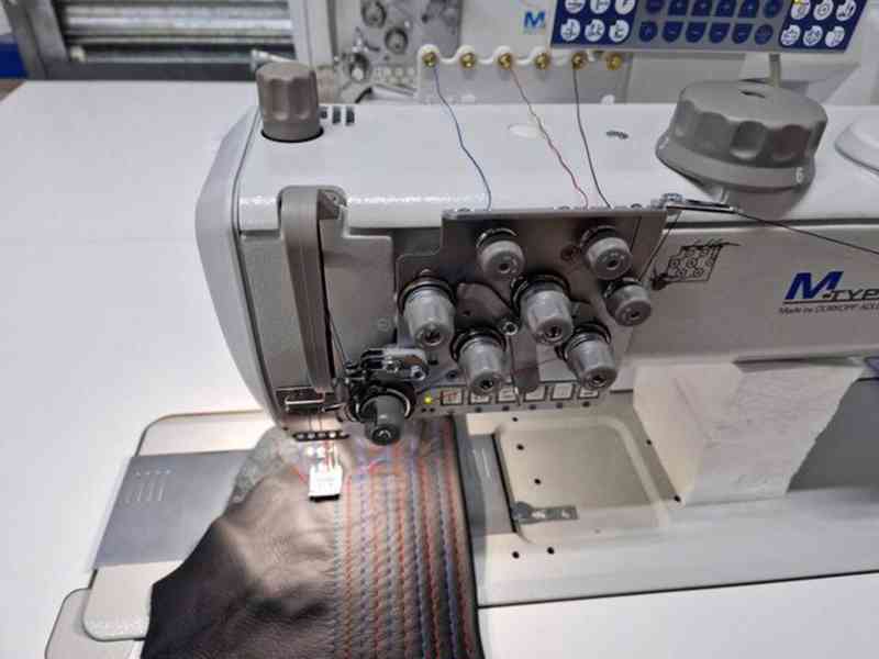 Dürkopp Adler 867-290142-70M Šicí stroj - foto 3
